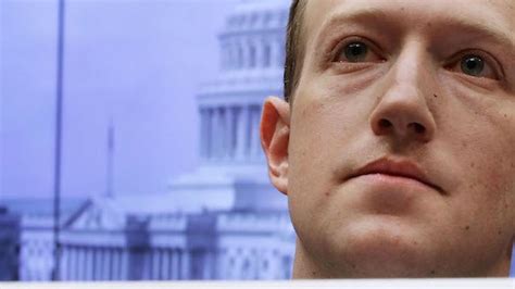 Facebook, tutte le regole da rispettare per la privacy 